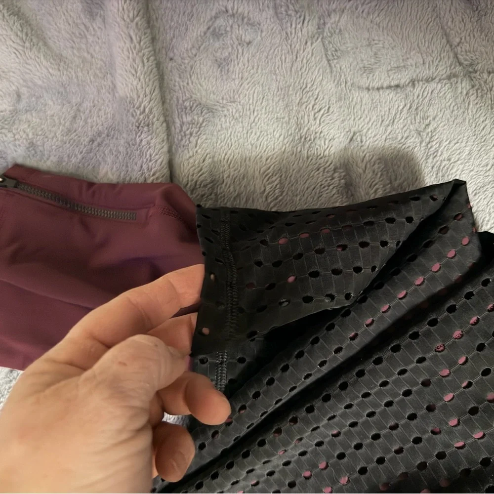 Puma Black and Burgundy workout bottoms - Picture 5 of 6